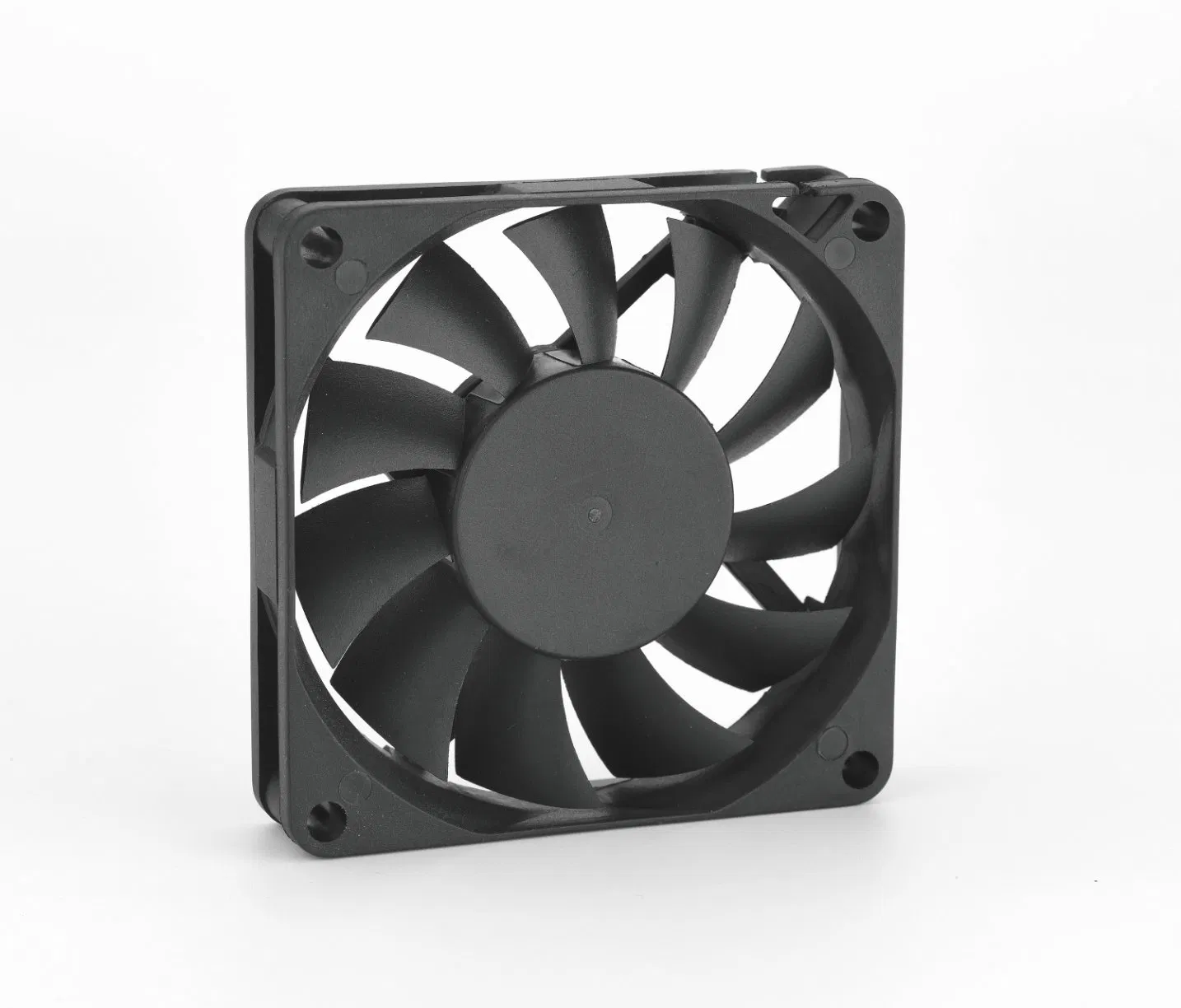 7015 ventilador axial do refrigerador do processador central de baixo nível de ruído do rolamento de esferas da luva de 12V 24V 0.3A 70mm